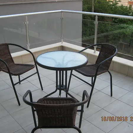 Appartement Dora Sarafovo 1
